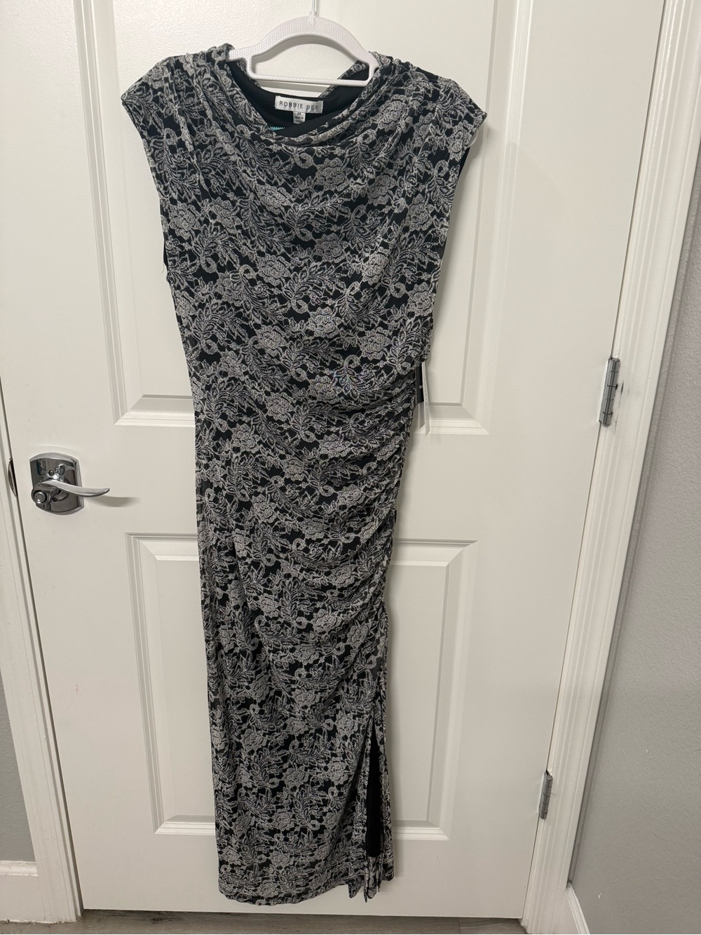 Robbie Bee Black & White Mesh Cap Sleeve Maxi Dress